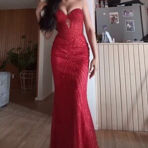 Glamorous Scarlet Strapless Gown
